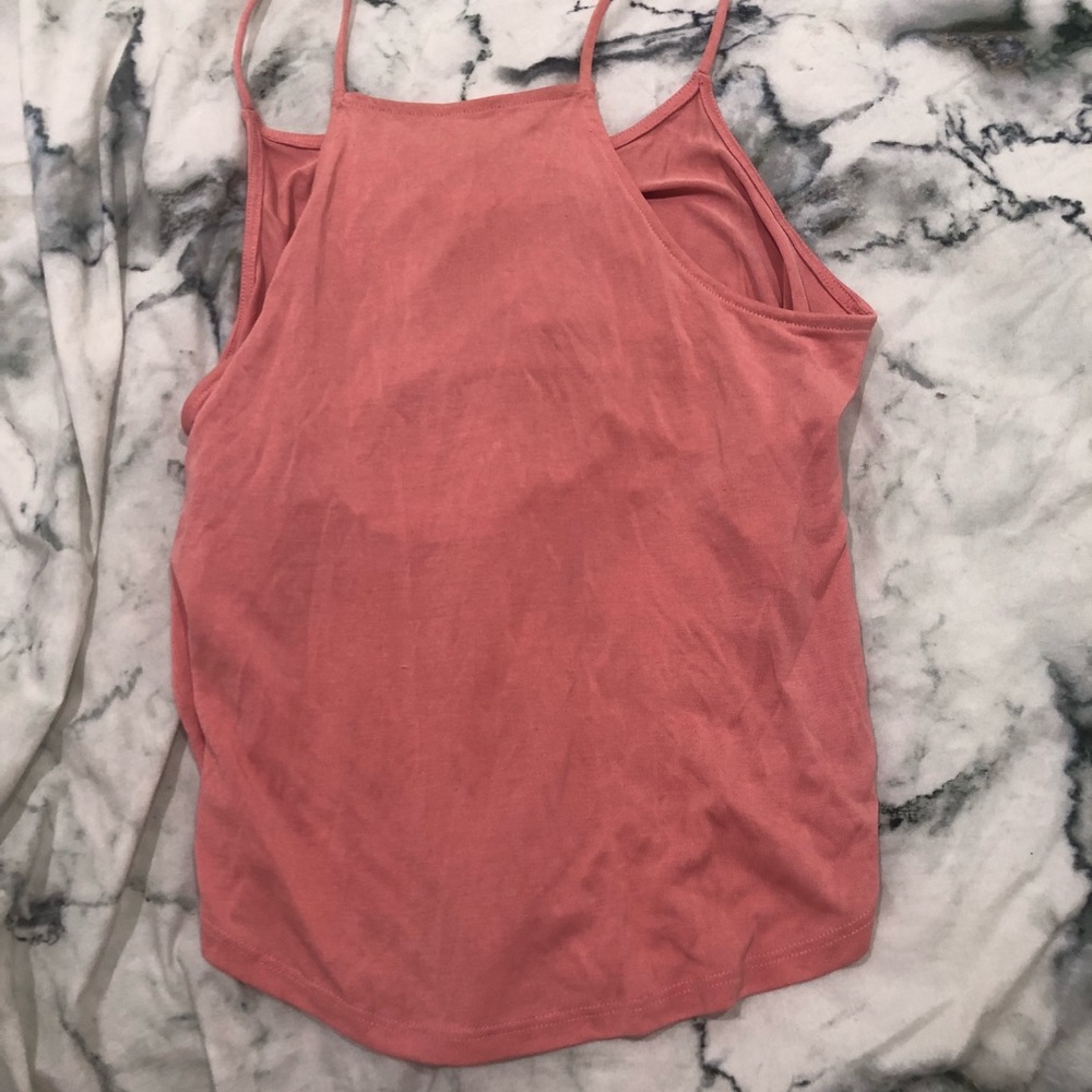 pink top